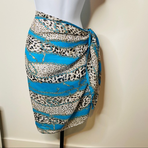 Animal Print & Charm Link Large Versatile Scarf - Picture 2 of 10